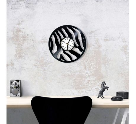 Zebra hodiny z lp