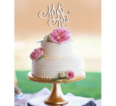 Mr & Mrs z dreva na tortu