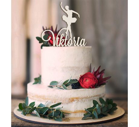 Baletka s menom na tortu