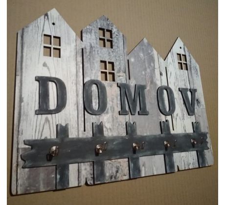 Drevený vešiak domov