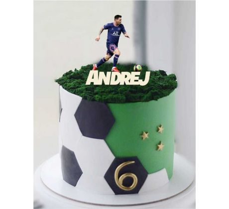 Futbalista Messi na tortu