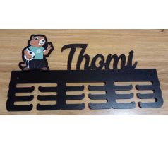 vešiak na medaily personalizované meno logo tlačené 2 širka 35 cm čierna