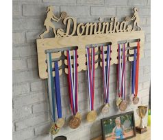 vešiak na medaily personalizované meno tenis širka 35 cm béžová prírodné drevo